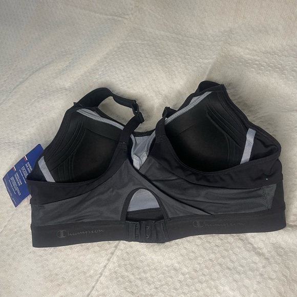 NWT Champion Sports Bra Size 38B (Black) - Picture 2 of 2